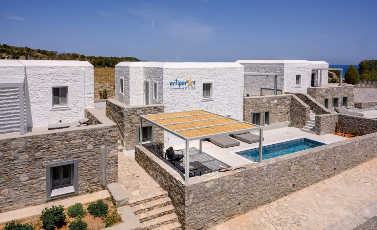 Elegant Villa with private pool in Antiparos